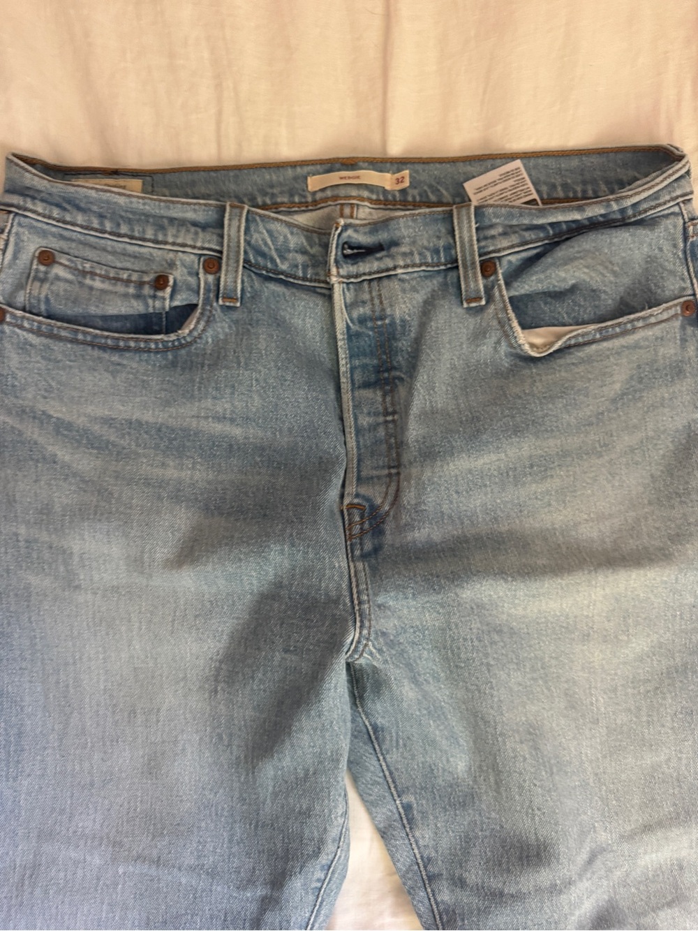 Levi's Wedgie Cropped